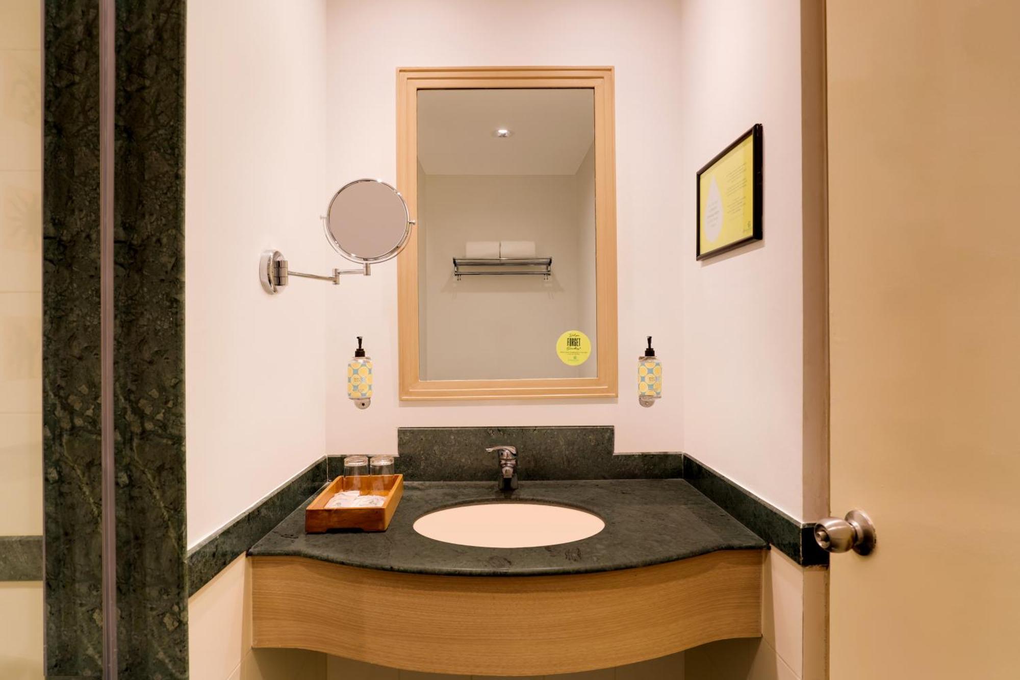 Lemon Tree Hotel Hinjewadi Pune Hinjawadi Exterior photo