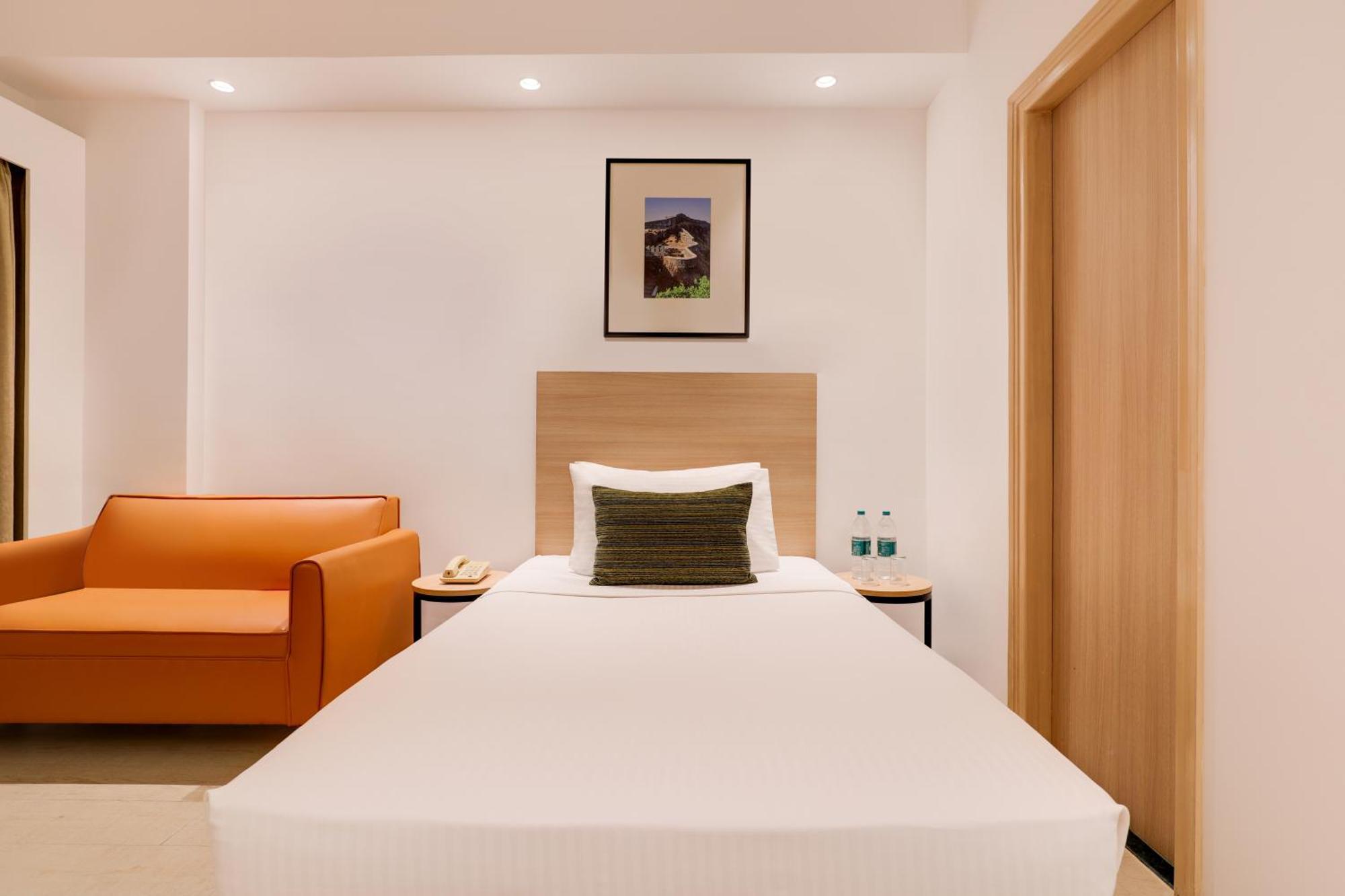 Lemon Tree Hotel Hinjewadi Pune Hinjawadi Exterior photo